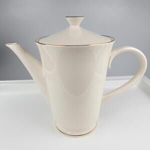 Lenox HAYWORTH Cosmopolitan 5 Cup Coffee Pot Excellent Condition IVORY GOLD Rim